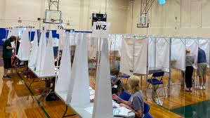 Exeter is a town in rockingham county, new hampshire, united states. N H Woman Votes Topless After She Was Told She Couldn T Wear An Anti Trump Shirt At The Polls The Boston Globe
