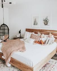 15 Wonderful Bed Frames Light Wood Wash Bed Frame King Size With Headboard Furnituresumatra Furnitur Vintage Bedroom Decor Bedroom Vintage Home Decor Bedroom
