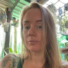 HAPPY BIRTHDAY TO ME!! 44 today! I love being this age! I am proud of who i  am. I have worked so hard to creating meaning from the most painful  circumstances and