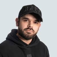 Michael Strutton's Instagram, Twitter & Facebook