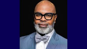 Former Kalamazoo superintendent candidate placed