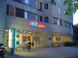 2 boulevard charles de gaulle 92240 malakoff fransa. In Front Of The Hotel Picture Of B B Hotel Paris Malakoff Parc Des Expositions Tripadvisor