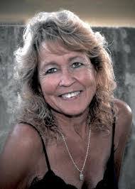 Mary Ruhl's Instagram, Twitter & Facebook