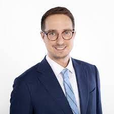 Aaron Corr's Instagram, Twitter & Facebook