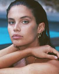 Be respectful to sara and your fellow redditors. Sara Sampaio At A Photoshoot 2020 Hawtcelebs