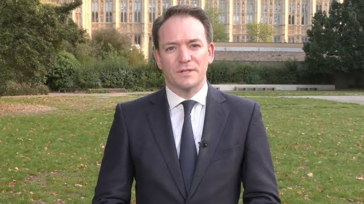 Labour accused of spiralling welfare 'out of control' as foreign nationals  handed billions in Universal Credit