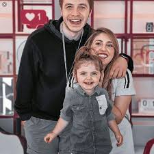 Pin By Blink On Anasala Family Instagram Family Family Ana