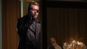 Nick murch soll in einem aufsehenerregenden prozess gegen den unterweltstrippenzieher ezekiel mannings aussagen. The Courier Deutscher Trailer Zum Blutigen Thriller Mit Gary Oldman Kino News Filmstarts De