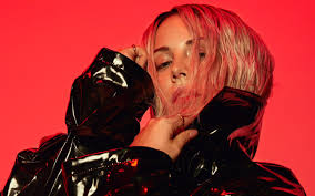 Molly Sandén: "Det handlar om att göra slut