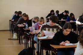 Tutaj arkusz cke i rozwiązania sesja matur 2021 rozpoczęła się we wtorek. Matura 2021 Odpowiedzi Z Jezyka Angielskiego Na Poziomie Podstawowym Wyniki Rozwiazania Arkusze Cke 6 05 2021 Express Ilustrowany