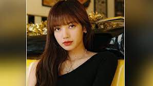Blackpink's lisa is the next member to announce that she has an upcoming solo debut album after rose from the group released her solo debut album titled r in march 2021. Lisa From Blackpink To Leave Yg Entertainment Blinks Express Outrage Bollywood Bubble