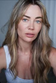 The Smart Woman Survival Guide" The Smart Man Survival Guide (TV Episode  2007)