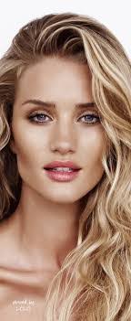 Francesca Leach's Instagram, Twitter & Facebook