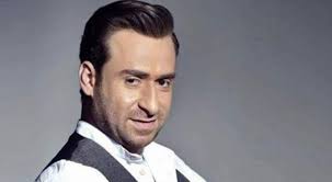 قال الفنان المصري نضال الشافعي، إنه يتمنى تقديم شخصية تاريخية ملهمة ومؤثرة، بجانب مسلسلات قصيرة متتابعة تروي حياة «شهداء الجيش والشرطة» في مصر، ووصف أحدث أفلامه السينمائية «زنزانة 7» بأنه مغامرة ومباراة تمثيلية قوية. Ù†Ø¶Ø§Ù„ Ø§Ù„Ø´Ø§ÙØ¹ÙŠ Ù†Ø¬Ø­ ÙÙŠ Ø§Ù„Ø£ÙƒØ´Ù† ÙˆØ§Ù„ØªØ´ÙˆÙŠÙ‚ ÙˆØ¬Ø¯Ù„ Ø­ÙˆÙ„ Ø¬Ù†Ø³ÙŠØªÙ‡