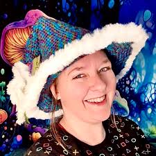 What is a one word description of this hat?