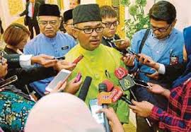 Melaka dap secretary damian yeo shen li said dap is not power crazy and dismissed melaka opposition leader datuk seri idris haron's accusation that adly is at the mercy of dap. Idris My Son Does Not Have Rm20m Pressreader