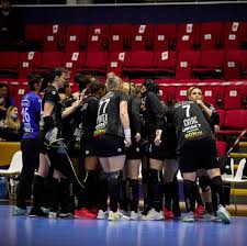 Au fost aduse doua jucatoare nordice, norvegianca hege loken si daneza melanie bak, plus stefania jipa si oana cirstea. Meciul Anului Pentru Csm Bucuresti La Handbal Feminin Va Curge Sudoare Cu Tska Moscova Se Va Juca Pana In Ultima Secunda