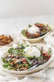 Burrata Mit Pfifferlingen Ein Leckerer Salat Salzig Suss Und Lecker