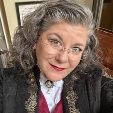 How to design a maximalist bedroom?