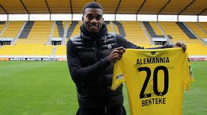Christian benteke · sky sports presenter michael bridge splashed outside crystal palace · transfers · palace players bet on soaking sky reporter on transfer . Prominenter Zugang Aachen Holt Benteke