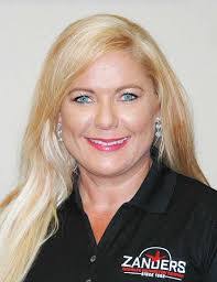 Stefanie Zanders's Instagram, Twitter & Facebook