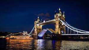 The bridge's arms, known as bascules, became wedged upright after being opened at 2.15pm for a jubilee trust tall ship to pass beneath it. Dixie Queen Sails Through A Raised Tower Bridge At Night Picture Of Thames Luxury Charters London Tripadvisor