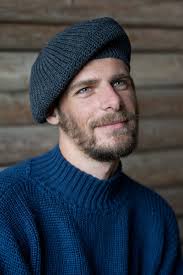 Christmas Gift for Artist, Knitter Merino Beret Hat, Minimalist Mens Beret,  Grey Warm Woolen Beret for Man, Gift for Poet Writer