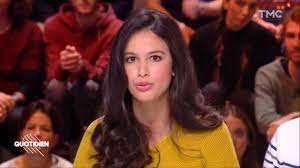 Elle obtient son sésame de stagiaire qui lui facilite l'accès à l' . The Sweater Yellow From Lilia Hassaine In Daily 13 12 2018 Spotern