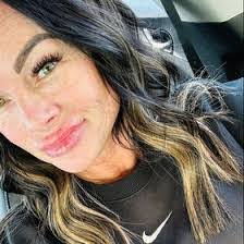 Kristi Craven's Instagram, Twitter & Facebook