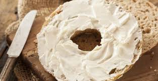 Pegang kuat ujung plastik, lalu kocok. 10 Rekomendasi Cream Cheese Terbaik Yang Enak
