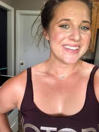 What Halloween makeup is long-lasting and sweat-proof for a half marathon?