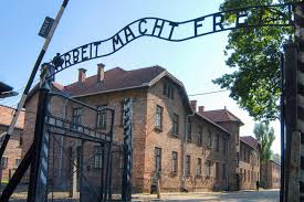 Beginning in 1942, however, auschwitz became the setting for the most massive murder campaign in history. Konzentrationslager Auschwitz Birkenau Polen Franks Travelbox