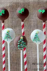 Yes this solves that age old dilema of what to serve your cake pops in, no running around trying to find. 30 Best Christmas Cake Pops Easy Christmas Cake Pop Recipes