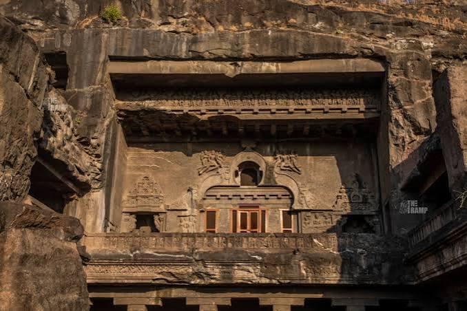 The Majestic Caves of Ellora: Artistry and Devotion – The Tramp