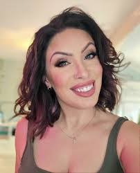 Sandra Soria's Instagram, Twitter & Facebook