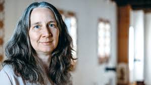 Katholische Kirche: Wieso manche Frauen nun taufen dürfen