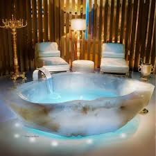 Eine Riesige Organische Badewanne Die Aus Einem E Aus Badewanne Die Eine Einem Luxury Organische Riesige Dream Bathrooms Dream Bath Dream House