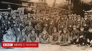 Pecahnya perang dunia i dan ii. Bagaimana Tanggapan Kaum Muda Jepang Terhadap Pilot Kamikaze Era Perang Dunia Ii Bbc News Indonesia