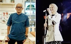 Ceramah terbaru ustad zacky mirza lucu dan penuh inspirasi ceramah dalam acara maulid nabi muhammad s.a.w pada. Zacky Mirza Berita Foto Video Lirik Lagu Profil Bio Halaman Utama Zacky Mirza Wowkeren Com