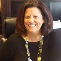 Kelly Beebe's Instagram, Twitter & Facebook