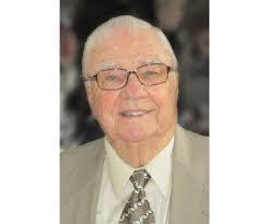 Aaron Enderle's Instagram, Twitter & Facebook