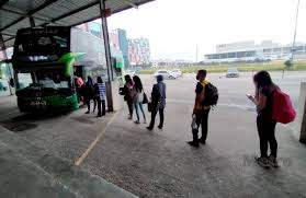 Alhamdulillah penjualan tiket agak membanggakan selepas sekian lama dan setiap hari bas masuk ke kelantan penuh di semua negeri. Tiket Bas Balik Ke Kelantan Laris Metrotv