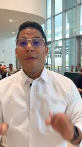 ✨ Último consejo del profe Milton: No le regales tiempo al ICFES,  ¡aprovéchalo al máximo! 📚 Ustedes ya son más que expertos y estamos  seguros de que la van a romper. 💬