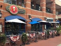 eat outdoors in downtown silver spring
