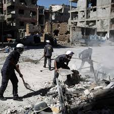 Los medios de comunicación estatales de rusos y sirios están circulando informaciones para tachar a los voluntarios de aliados del terrorismo que. Cascos Blancos Siria Quienes Son Los Cascos Blancos Los Socorristas Que Tuvieron Que Salir De Siria Amenazados Por El Regimen De Bashar Al Assad Fotos Mundo El Comercio Peru