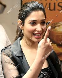Bollywood actress के लिए इमेज नतीजे