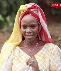 Menya bamwe mu bahanzikazi bakanyujijeho muri muzika nyarwanda yo ha mbere 