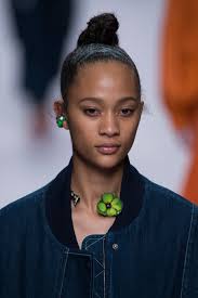 Fendi Spring 2019 Fashion Show Details The Impression Fashion Fashion Week Spring Fashion Show