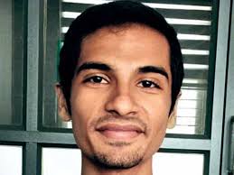 Nursing student beats Covid, returns to help others do it