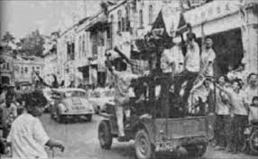 show full abstract riots in kuala lumpur on may 13, 1969. Borneo Oracle Peristiwa 10 10 45 Diambang Tragedi 13 Facebook
